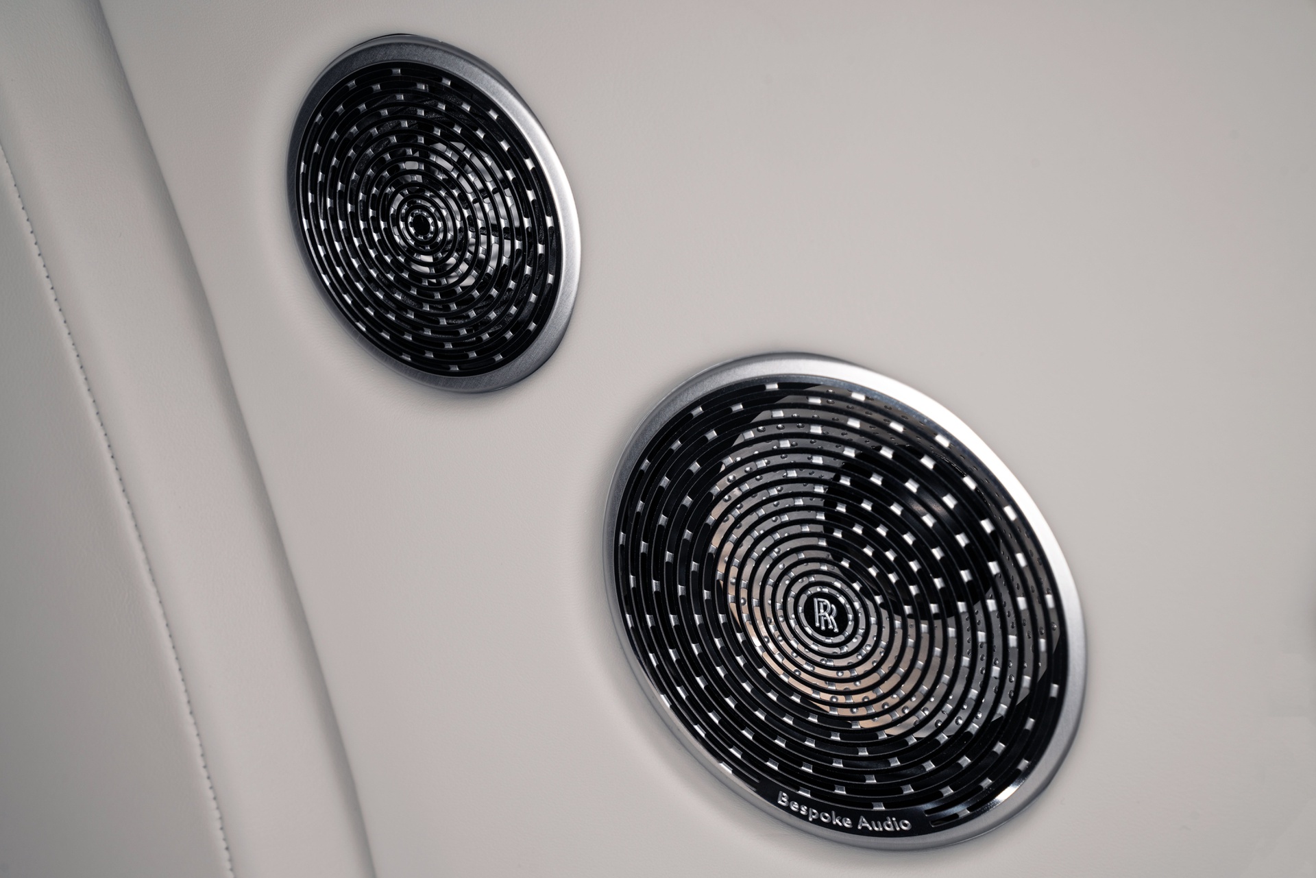 Rolls-Royce Phantom Iridescent Opulence độc nhất được ra mắt