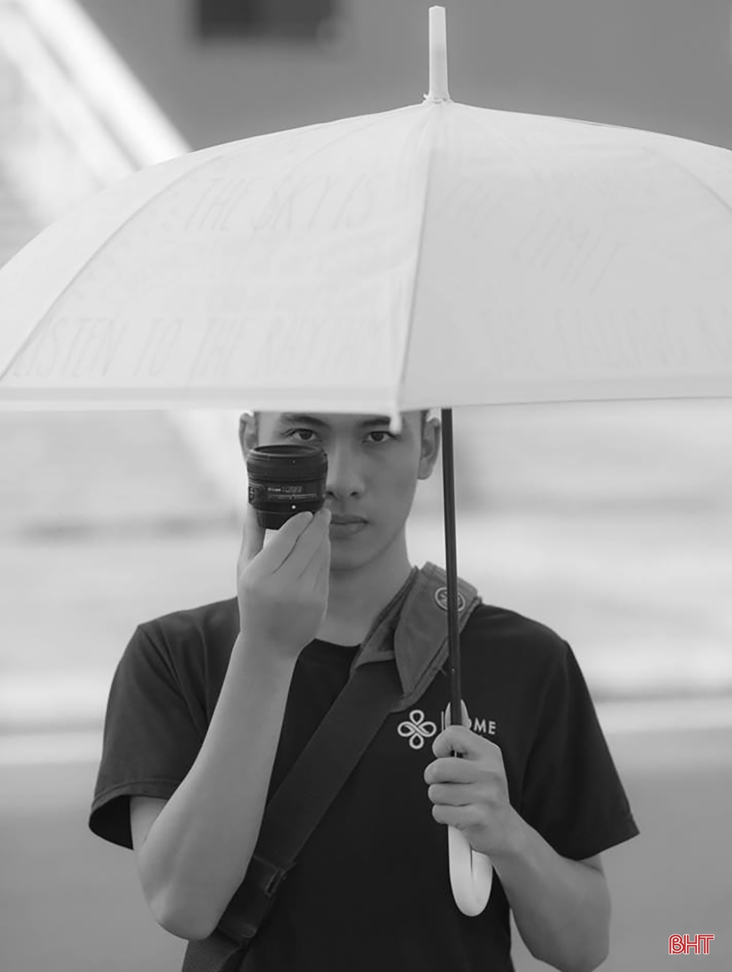 Chàng trai Hà Tĩnh gây “sốt” với bộ ảnh chụp bố mẹ nông dân