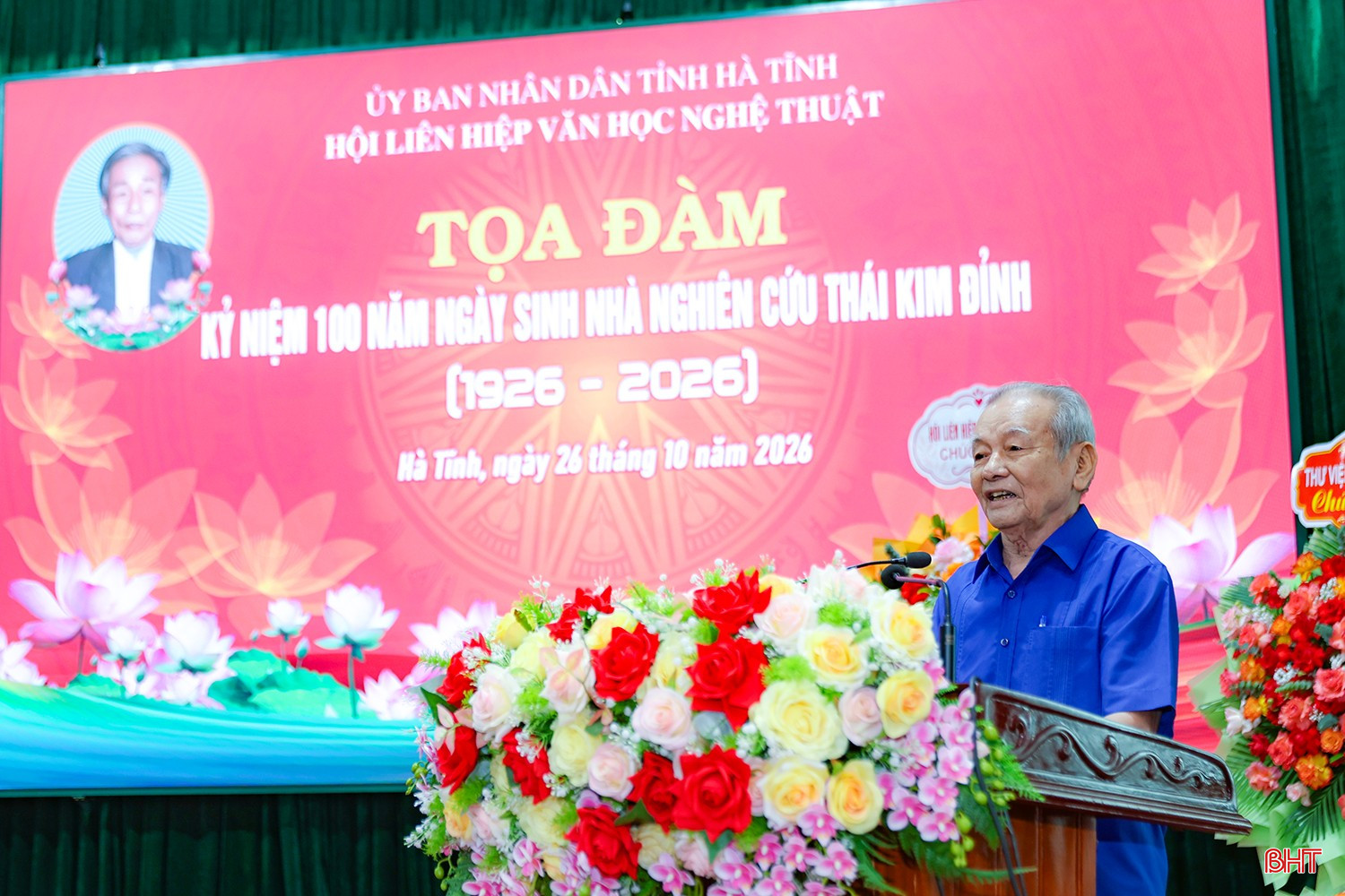 Nhà nghiên cứu Lê Văn Tùng bày tỏ lòng ngưỡng mộ sâu sắc đối với nhân cách, sự nghiệp sáng tác đồ sộ của nhà nghiên cứu Thái Kim Đỉnh.
