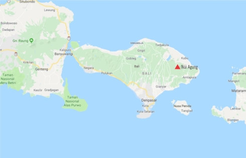 Núi lửa trên đảo du lịch Bali -Indonesia bất ngờ “thức giấc”