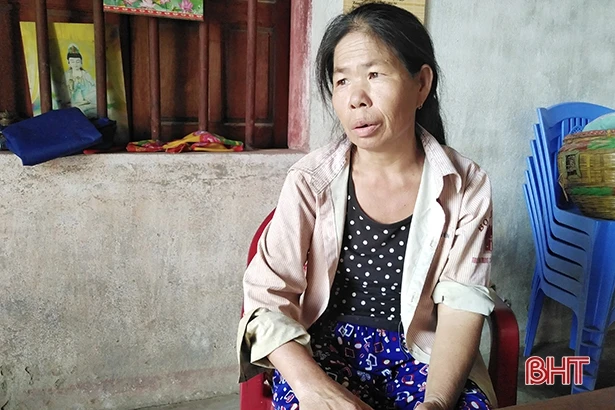 Nghẹn lòng gia đình nghèo không có tiền chạy thận cho con