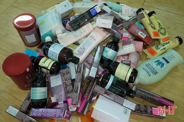 Hà Tĩnh chấn chỉnh vi phạm trong quản lý hàng đóng gói