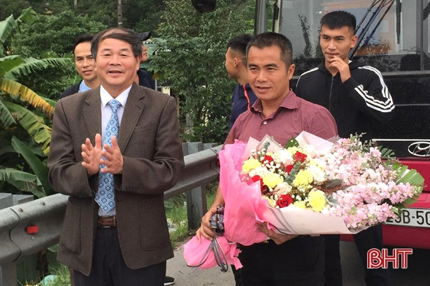 Những hình ảnh đầu tiên của CLB Bóng đá Hồng Lĩnh Hà Tĩnh tại Thành Sen