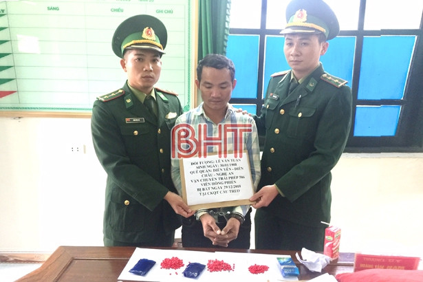 Sang Lào mua 506 viên hồng phiến về... “chơi”!