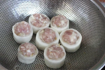 Củ cải nhồi thịt nóng hổi “vừa thổi vừa ăn” cho ngày mưa