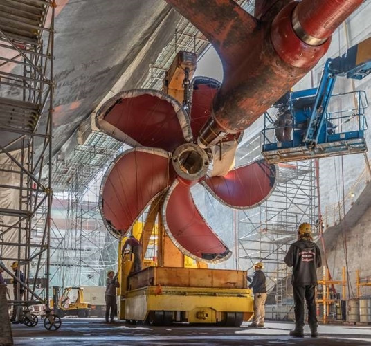 Cận cảnh tàu sân bay Nimitz của hải quân Mỹ được tu sửa trong xưởng