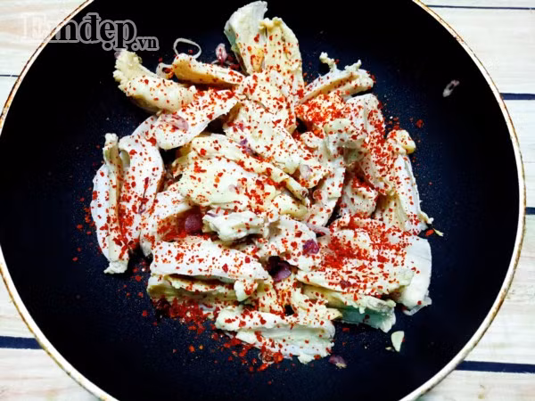 “Chảy nước miếng” với sụn gà rim nước mắm cay cay tuyệt ngon