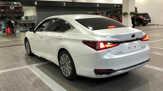 Lexus ES 250 sắp bán tại VN, giá 2,5 tỷ đồng hình ảnh 4  Lexus ES 250 sắp bán tại VN, giá 2,5 tỷ đồng