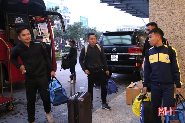 Những hình ảnh đầu tiên của CLB Bóng đá Hồng Lĩnh Hà Tĩnh tại Thành Sen