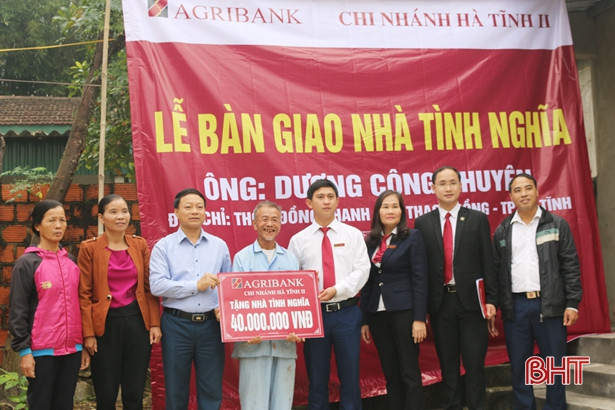 Agribank Hà Tĩnh II bàn giao nhà tình nghĩa cho hộ nghèo