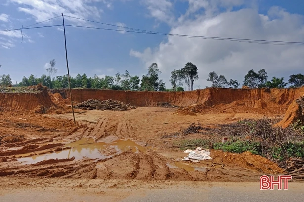 Nhức nhối nạn đất lậu, cát “tặc” ở Hương Khê ...