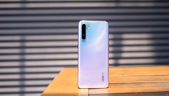 Nhiều smartphone chính hãng giảm giá đầu tháng 5