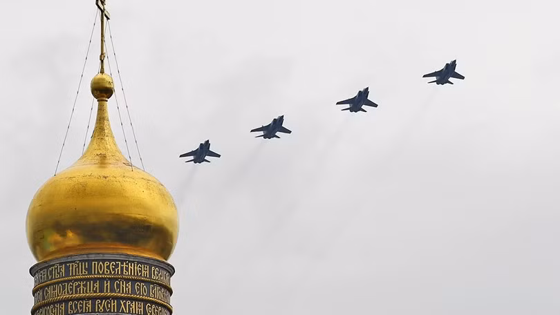 Đã mắt màn duyệt binh trên không kỷ niệm 75 năm Ngày Chiến thắng phát xít