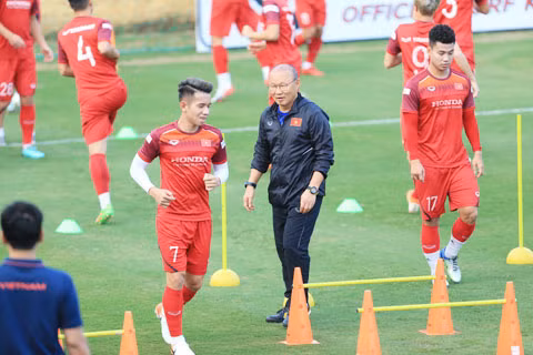 Nhìn từ lịch đấu V.League 2020: Thời gian nào cho ĐT Việt Nam?