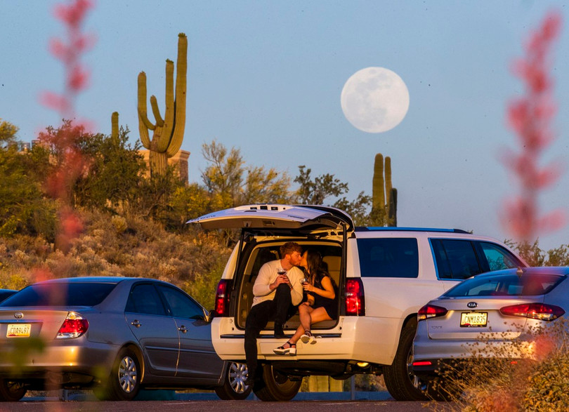 Ảnh chụp “siêu Trăng hoa” cuối cùng của năm 2020 trên toàn thế giới