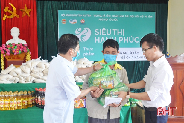 “Siêu thị hạnh phúc 0 đồng” đến với người nghèo Kỳ Anh