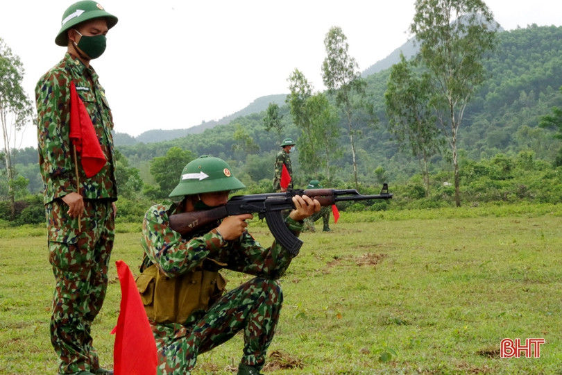 Chiến sỹ mới biên phòng tự tin vượt qua “3 tiếng nổ