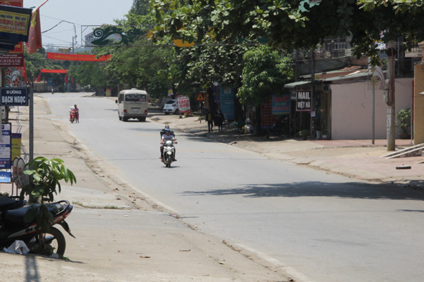 Mới đầu mùa, Hương Khê đã hứng chịu nắng nóng 40 độ C