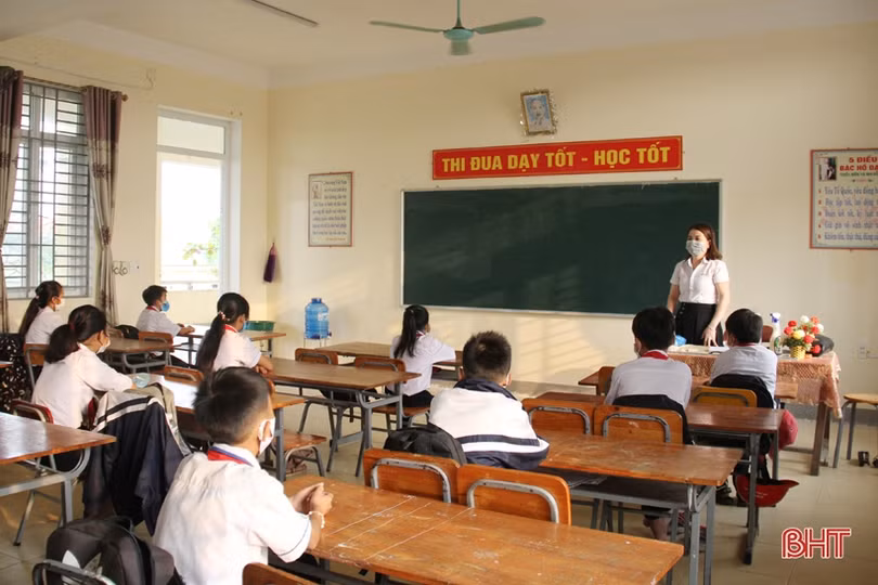 243.000 học sinh Hà Tĩnh “tựu trường” sau hơn 2 tháng tránh dịch