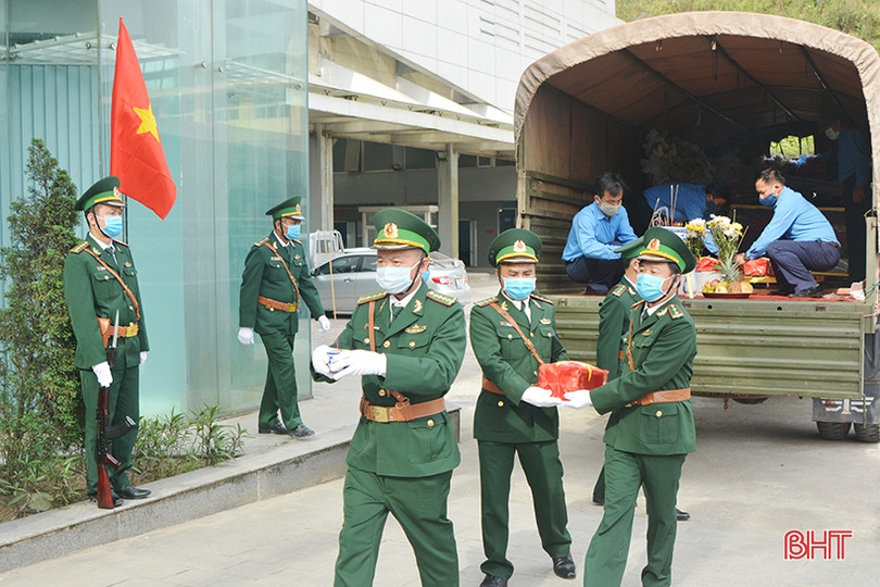 Hà Tĩnh tổ chức đón hài cốt liệt sỹ quân tình nguyện và chuyên gia Việt Nam hy sinh tại Lào về nước