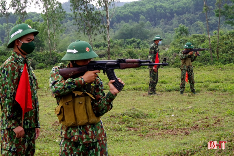 Chiến sỹ mới biên phòng tự tin vượt qua “3 tiếng nổ