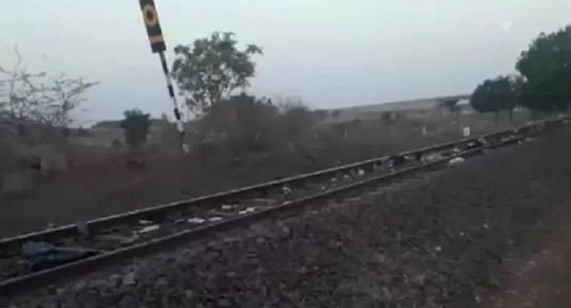 14 người thiệt mạng trong vụ tàu hỏa cán qua tốp công nhân ngủ quên trên đường ray