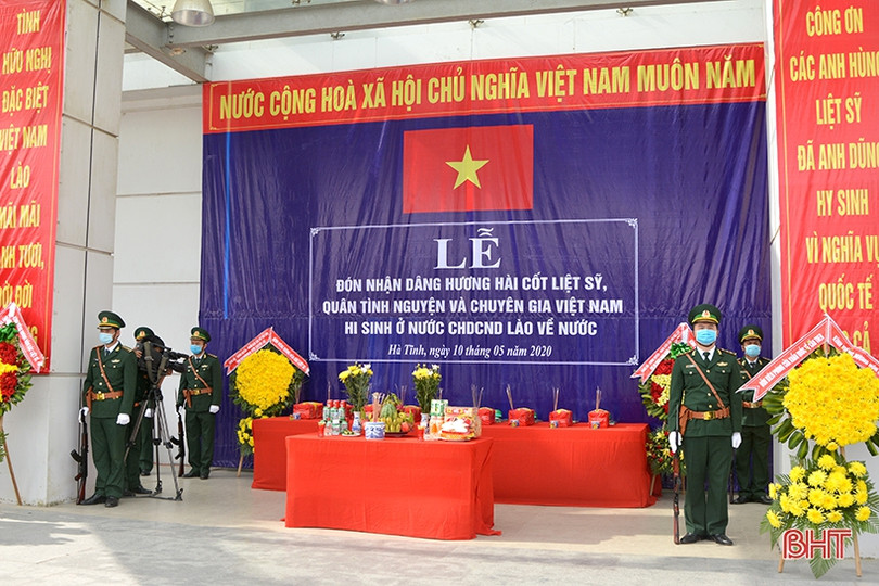 Hà Tĩnh tổ chức đón hài cốt liệt sỹ quân tình nguyện và chuyên gia Việt Nam hy sinh tại Lào về nước
