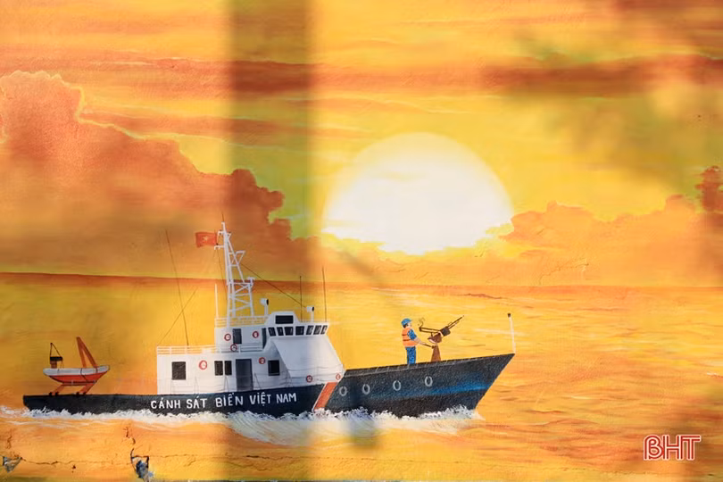 Khánh thành công trình bích họa đầu tiên ở TX Kỳ Anh