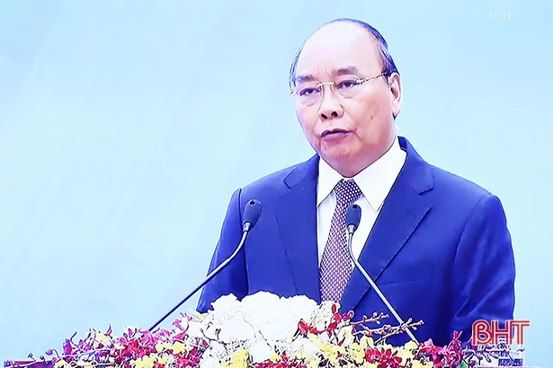 Lãnh đạo Hà Tĩnh dự hội nghị Thủ tướng với doanh nghiệp về phục hồi nền kinh tế