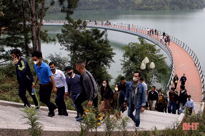 Người dân Hà Tĩnh trải nghiệm du lịch sinh thái