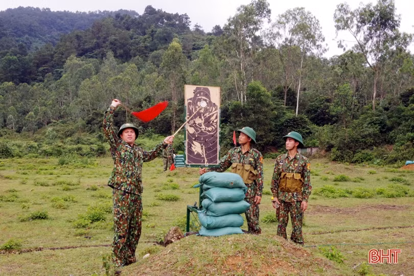 Chiến sỹ mới biên phòng tự tin vượt qua “3 tiếng nổ