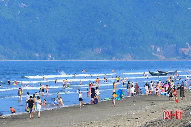 Lộc Hà “vượt ải” vụ xuân, phục hồi du lịch để tạo đà vươn tới