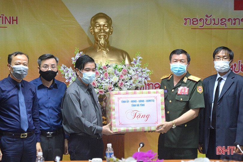 Hà Tĩnh tổ chức đón hài cốt liệt sỹ quân tình nguyện và chuyên gia Việt Nam hy sinh tại Lào về nước