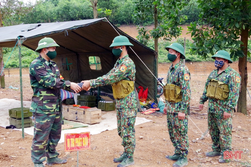 Chiến sỹ mới biên phòng tự tin vượt qua “3 tiếng nổ