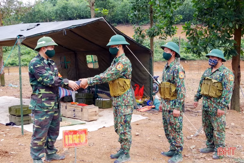 Chiến sỹ mới biên phòng tự tin vượt qua “3 tiếng nổ