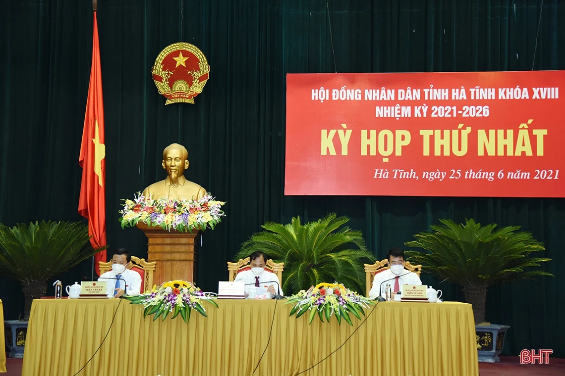 Kỳ họp thứ nhất, HĐND tỉnh Hà Tĩnh khóa XVIII thành công tốt đẹp