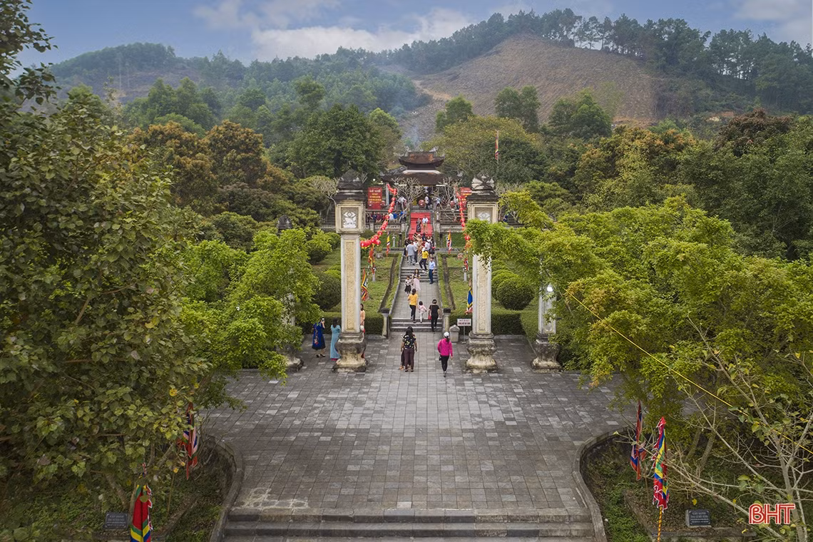 Khám phá những di sản văn hóa Hà Tĩnh tiêu biểu qua các thời kỳ