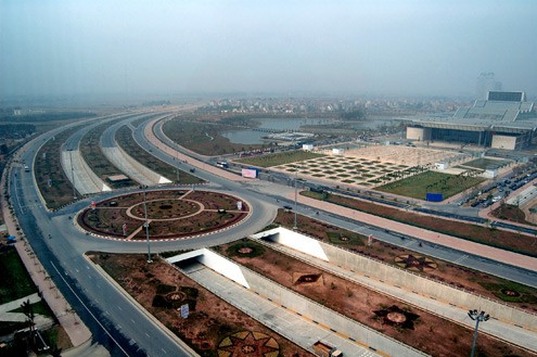 Đại lộ Thăng Long dài 28km. Ảnh: Hoàng Hà.