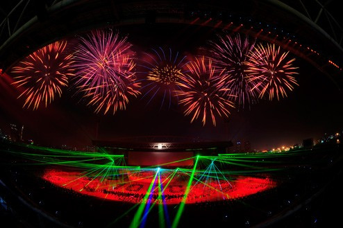 Màn pháo hoa trong đêm đại lễ 10/10. Ảnh: Hoàng Hà.