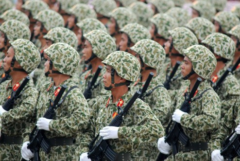 Màn diễu binh hùng tráng. Ảnh: Hoàng Hà.