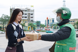 Dịch vụ giao đồ ăn qua ứng dụng phát triển nhanh ở Hà Tĩnh