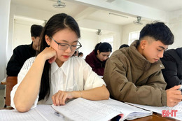 Nhiều kỳ thi đánh giá năng lực: Học sinh cần chọn đúng để không “đuối sức"