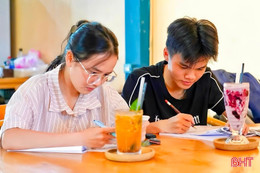 Học bài, làm việc ở quán cà phê: Xu hướng mới của giới trẻ đô thị