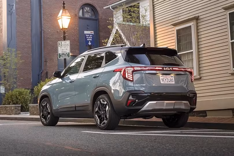 Kia Seltos phiên bản Hybrid sắp ra mắt, quyết đấu Yaris Cross