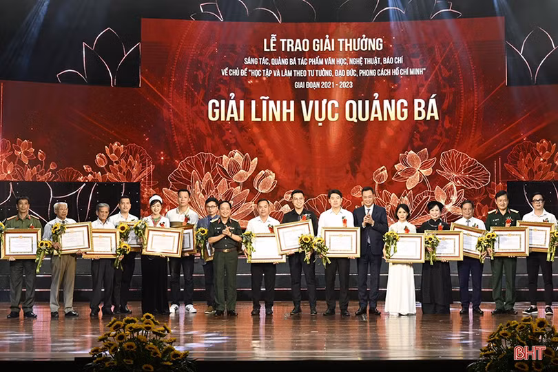 Hà Tĩnh cần làm gì để phát huy vai trò của Nghị quyết 18 về phát triển văn hoá?