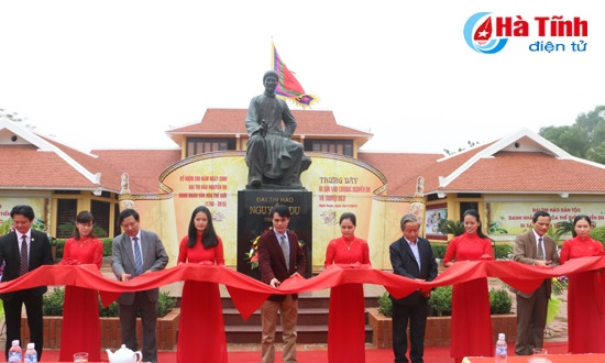 Khai trương phòng trưng bày “Di sản văn chương Nguyễn Du và Truyện Kiều” ảnh 1