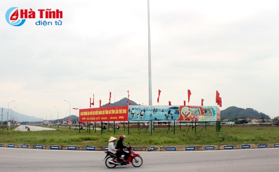 Lộc Hà xây dựng hạ tầng gắn với du lịch biển ảnh 1 Lộc Hà xây dựng hạ tầng gắn với du lịch biển ảnh 1