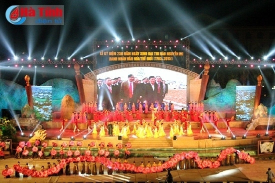 Lắng đọng cảm xúc Lễ kỷ niệm 250 năm ngày sinh Đại thi hào dân tộc ảnh 1
