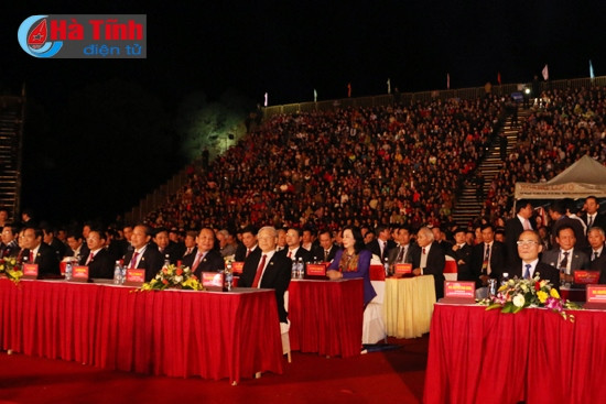 Long trọng kỷ niệm 250 năm Ngày sinh Đại thi hào Nguyễn Du ảnh 1 Long trọng kỷ niệm 250 năm Ngày sinh Đại thi hào Nguyễn Du ảnh 1