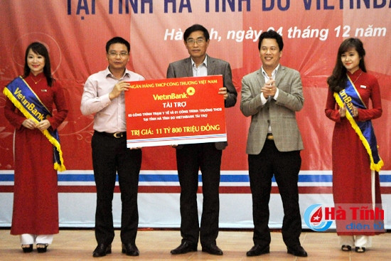 Vietinbank bàn giao các công trình phúc lợi trị giá gần 12 tỷ đồng ảnh 2